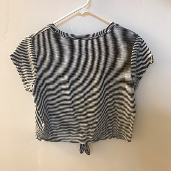Stripped Roxy Cropped top - Picture 2 of 2